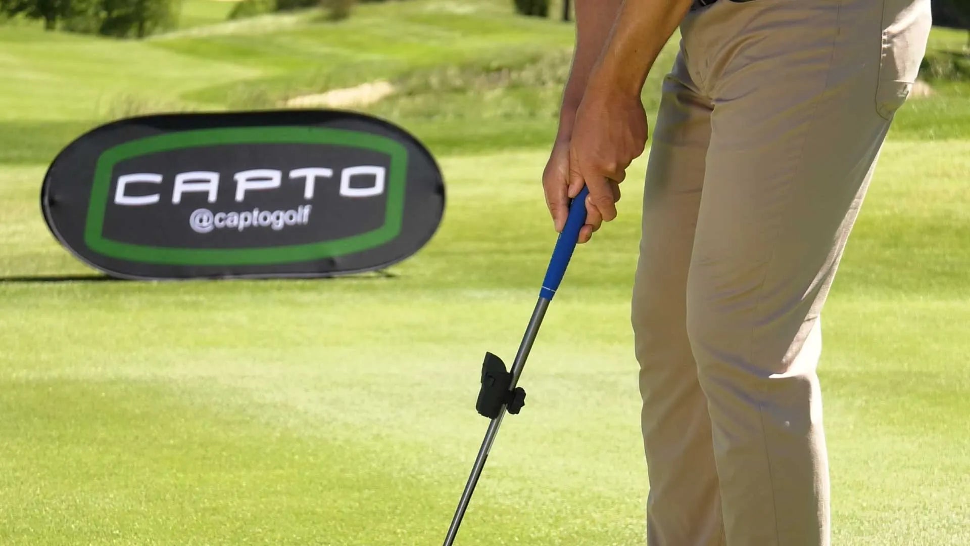 Close up of Capto Gen 2 being used on a putter